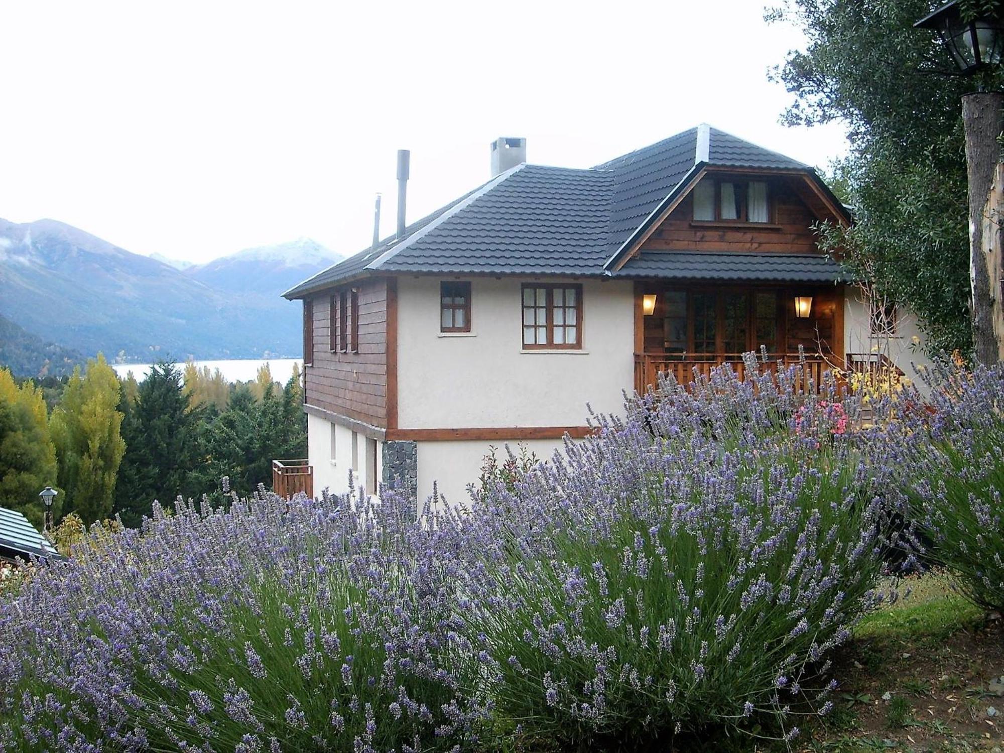 Arelauquen Bungalows & Suites Сан-Карлос-де-Барілоче Екстер'єр фото